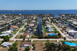 ,  , Cape Coral, CA 33904 - 7