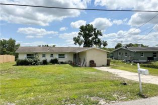 Ranch,Single Family Residence, 131 Schneider East Fort Myers, FL 33905 