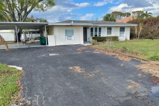 Ranch,Single Family Residence, 517 100th Vanderbilt Beach, FL 34108 