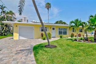 Ranch,Single Family Residence, 2 Fairview Fort Myers Beach, FL 33931 