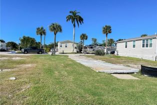 ,  , Bayside Estates, CA 33931 - 5