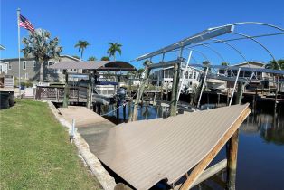 ,  , Bayside Estates, CA 33931 - 4