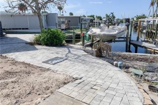 ,  , Bayside Estates, CA 33931 - 7