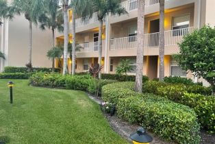 Apartment,Low Rise (1-3), 2720 Cypress Trace Cir # 2916, Naples FL 3411934119 