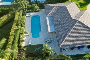 Single Family Residence, 4222 Crayton Rd, Naples FL 34103