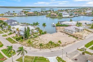 Land, 711 Fairlawn Ct, Marco Island FL 34145