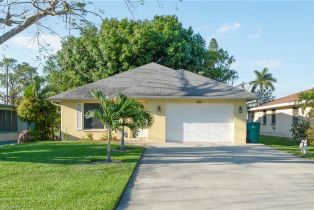 Single Family Residence, 691 102nd Ave N, Naples FL 34108