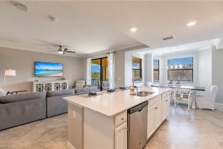 ,  , Treviso Bay, CA 34113 - 8