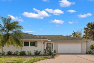 Ranch,Single Family Residence, 5869 Pine Tree Sanibel Island, FL 33957 