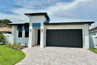 , 685 107th Ave N, Naples FL 34108