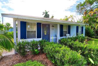 Ranch,Single Family Residence, 714 11th St N, Naples FL 34102