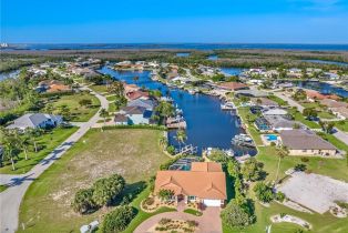 Ranch,Single Family Residence, 15560 Shell Point Shell Point, FL 33908 