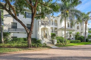 , 831 Sailaway Ln # 104, Naples FL 34108