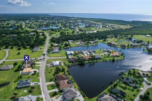 Ranch,Single Family Residence, 16440 Cape horn Burnt Store Lakes, FL 33955 