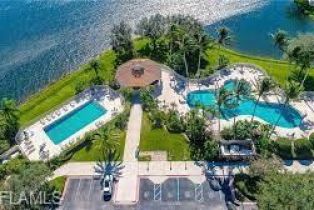 Villa Attached, 3687 El Segundo Ct, Naples FL 34109