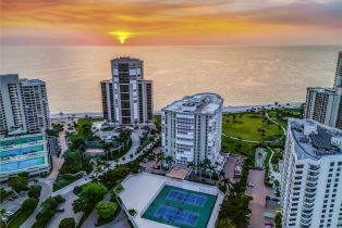 High Rise (8+), 4401 Gulf Shore Blvd N # 806, Naples FL 3410334103 