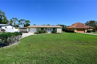 Ranch,Single Family Residence, 39 8th Barefoot Beach, FL 34134 