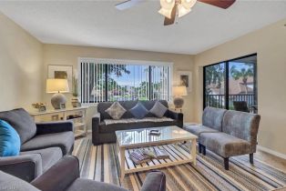 Apartment,Mid Rise (4-7), 9901 Sunset Cove Ln # 226, Fort Myers FL 3391933919 