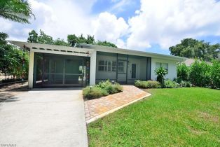 Ranch,Single Family Residence, 1140 9th Park Shore, FL 34102 