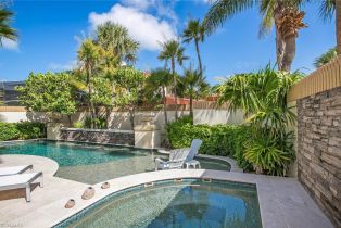 Villa Attached, 6792 Pelican Bay Blvd, Naples FL 34108