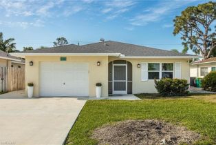 Ranch,Single Family Residence, 636 98th Vanderbilt Beach, FL 34108 