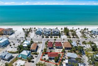 Triplex, 121 Washington Ave, Fort Myers Beach FL 33931