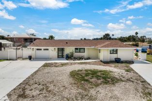 Ranch,Single Family Residence, 120 ALBATROSS Fort Myers Beach, FL 33931 