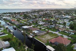 ,  , Cape Coral, CA 33904 - 7