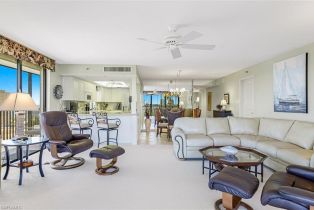 ,  , Bay Harbor Club, CA 34134 - 5