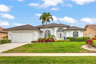 Ranch,Single Family Residence, 371 Capistrano Ct, Marco Island FL 34145