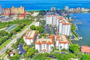 High Rise (8+), 400 FLagship Dr # 902, Naples FL 34108