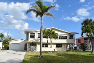 Multi-Story Home,Single Family Residence, 136 Bay Mar Fort Myers Beach, FL 33931 