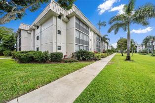 Apartment,Low Rise (1-3), 788 Park Shore Dr # D30, Naples FL 34103