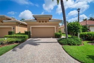 Duplex,Villa Attached, 8519 Chase Preserve Dr, Naples FL 34113