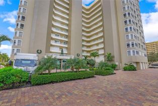 High Rise (8+), 21 Bluebill Ave # B401, Naples FL 34108