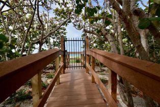 High Rise (8+), 10851 Gulfshore Dr # 1001, Naples FL 34108