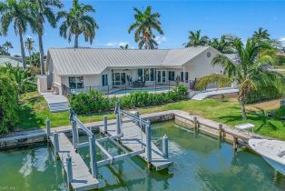 Ranch,Single Family Residence, 201 Windbrook Marco Island, FL 34145 