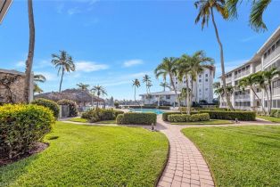 , 2800 Gulf Shore Blvd N # 304, Naples FL 34103