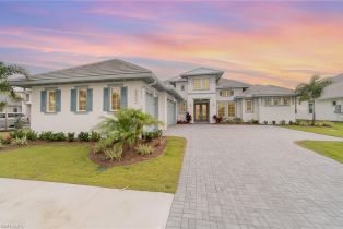 Single Family Residence, 8900 Nevis Way, Naples FL 34112