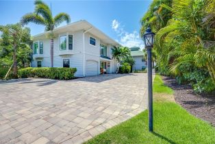 , 392 7th Ave S # 4, Naples FL 34102