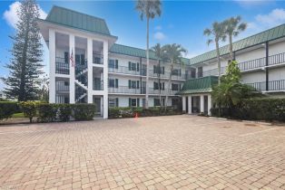 Low Rise (1-3), 3030 Binnacle Dr # 201, Naples FL 3410334103 