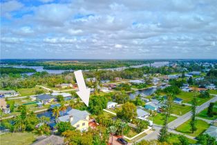 ,  , Fort Myers Shores, CA 33905 - 6