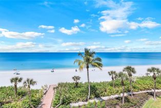 Multi-Story Home,Mid Rise (4-7), 10475 Gulfshore Dr # 142, Naples FL 34108