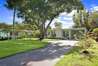 Ranch,Single Family Residence, 982 13th St N, Naples FL 34102