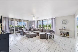 High Rise (8+), 5550 Heron Point Dr # 304, Naples FL 34108