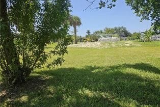 ,  , Fort Myers Shores, CA 33905 - 3