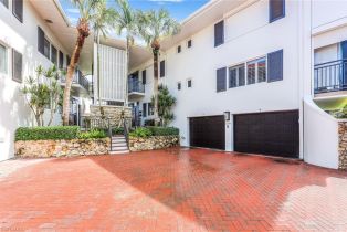 Low Rise (1-3), 2216 Gulf Shore Blvd N # R3, Naples FL 34102