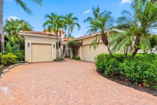 Ranch,Single Family Residence, 18272 Lagos Villalago, FL 34110 