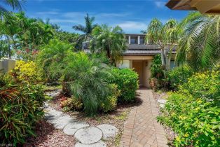 Ranch,Villa Attached, 202 Bears Paw Trl # 97, Naples FL 34105