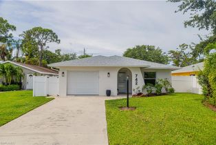 Ranch,Single Family Residence, 742 99th Vanderbilt Beach, FL 34108 